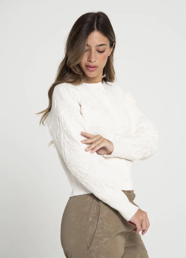 Saco bordado al tono 