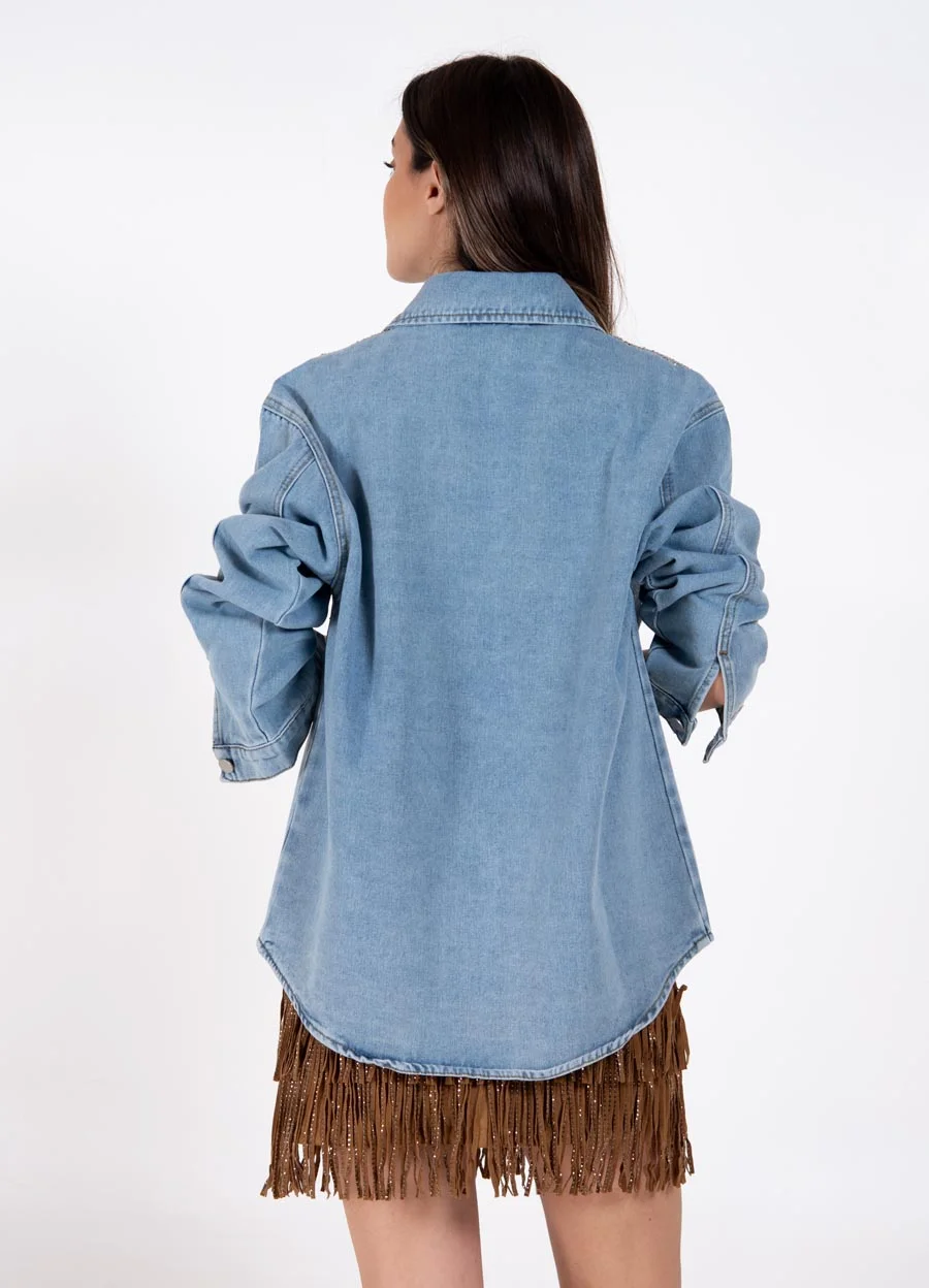 Chaqueta denim tachas en delantero con 1 bolsillo 