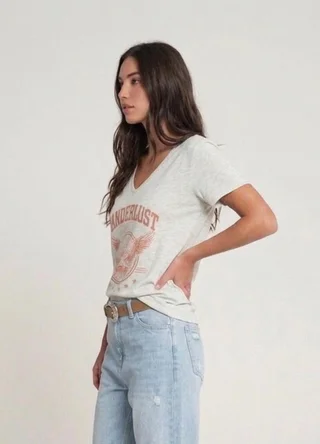 Remera WANDERLUST  - Vista 3