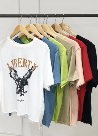 Remera LIBERTY al corte - Vista 5