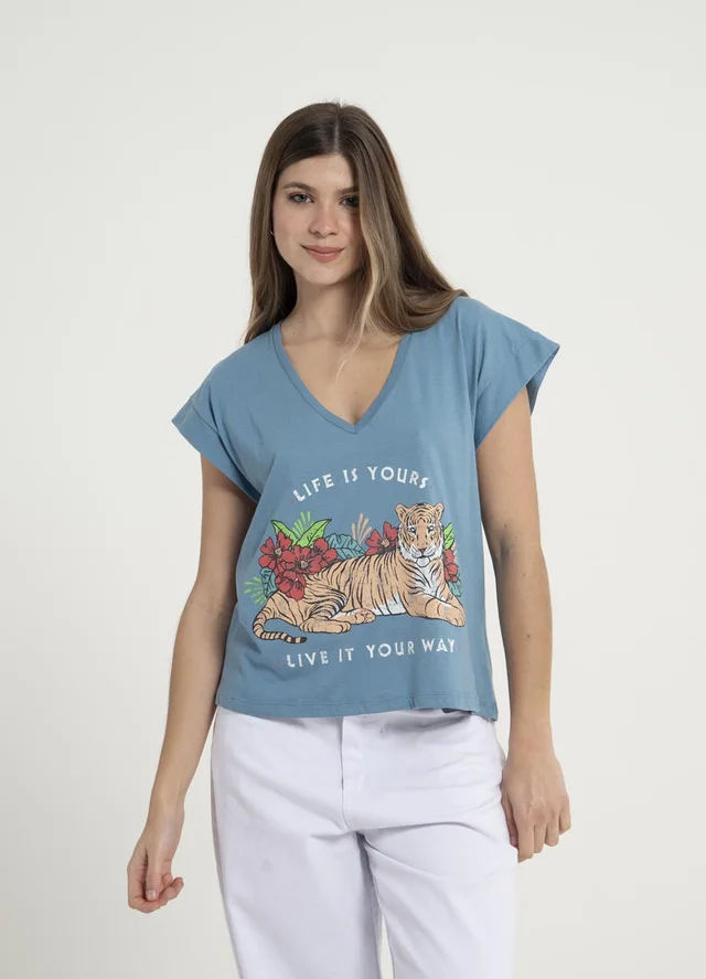 Remera LIFE IS YOURS