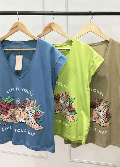 Remera LIFE IS YOURS