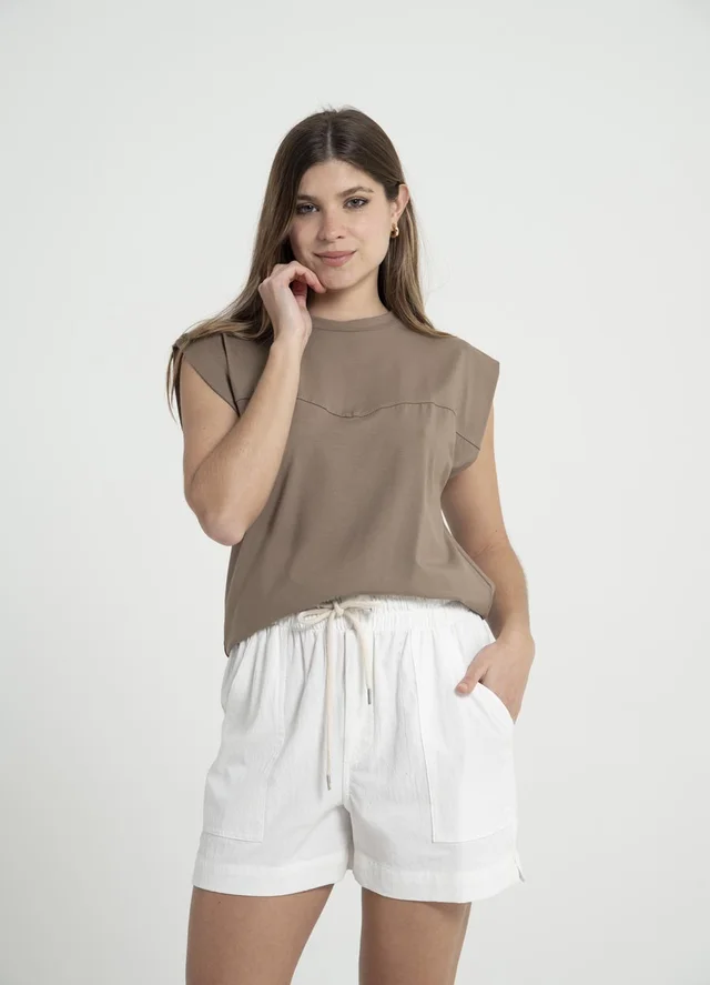 Short lino algodon con tajito