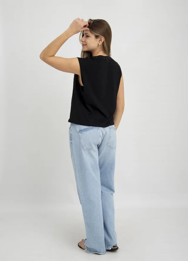 Remera JOURNEY sin mangas