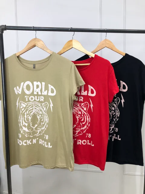 Remera WORLD TOUR