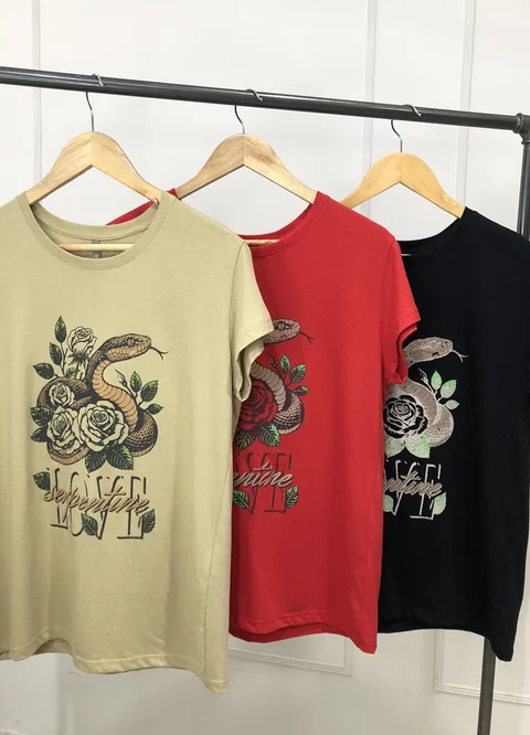 Remera LOVE SERPIENTE