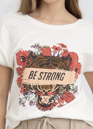 Remera BE STRONG - Vista 2