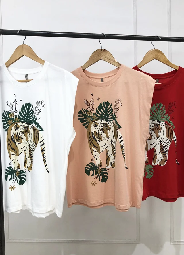 Remera TIGRE HOJAS