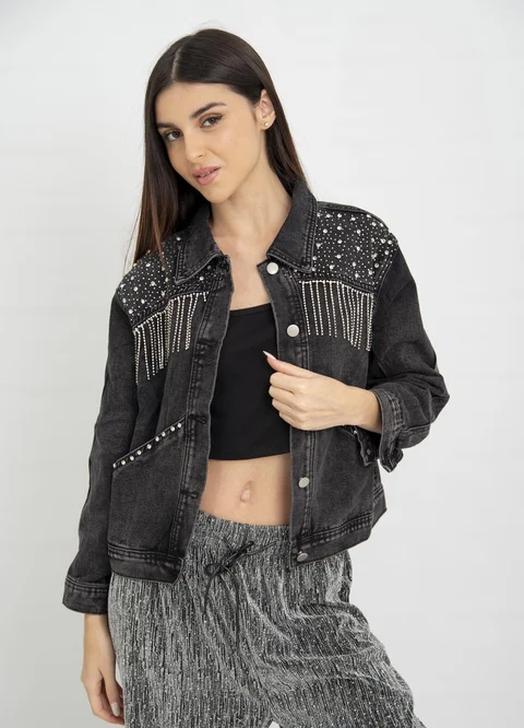 Campera denim prelavada con strass