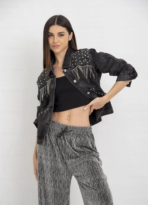 Campera denim prelavada con strass