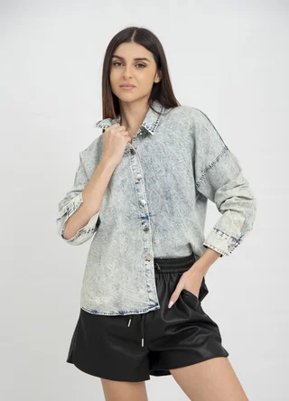 Camisa denim prelavada con strass - Vista 2