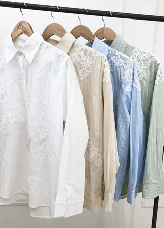 Camisa rayada con aplique - Vista 5