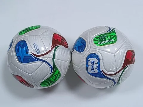 PELOTA BUENA CON BRILLO