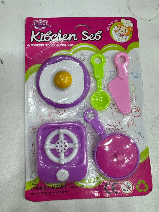 JUEGO DE COCINA CHICO