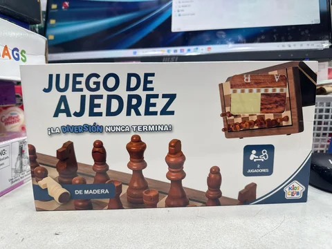 JUEGO DE AJEDREZ