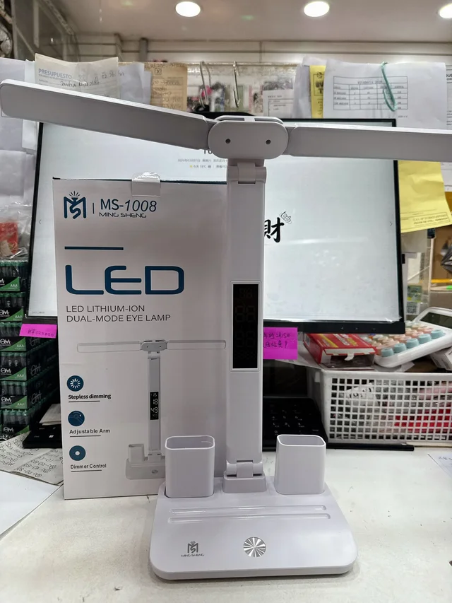 MS-1008 LAMPARA DE MESA LED