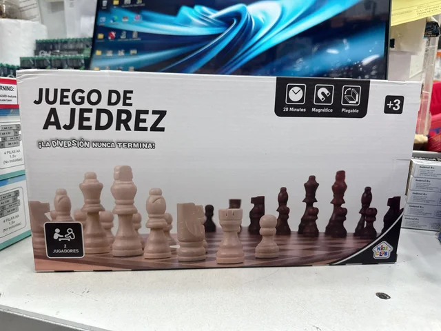 JUEGO DE AJEDREZ