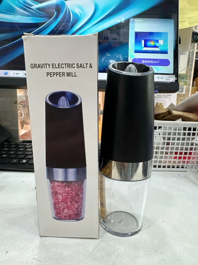 GRAVITY ELECTRIC SALT PEPPER MILL
