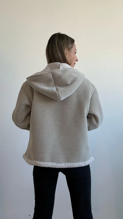 3-1645 - Campera Jamie