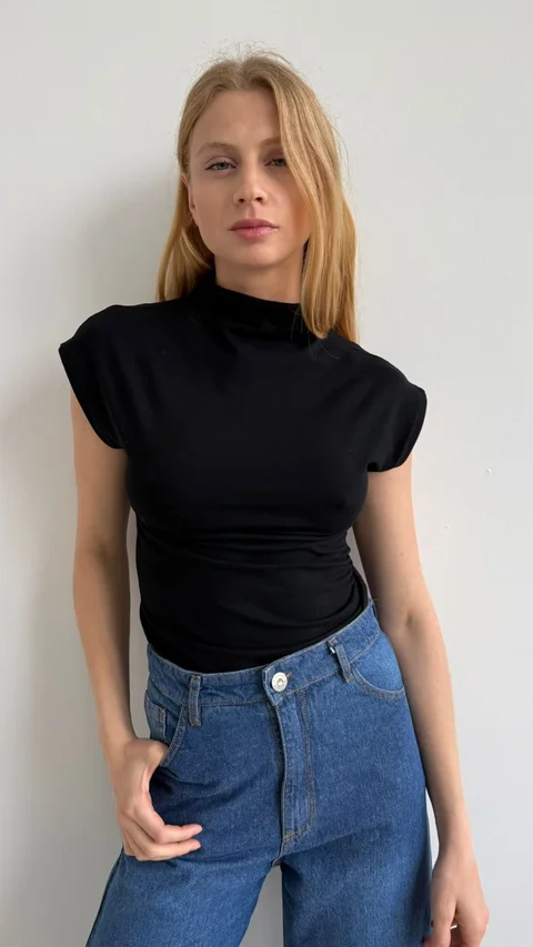 4-3742 - Remera SIBILA