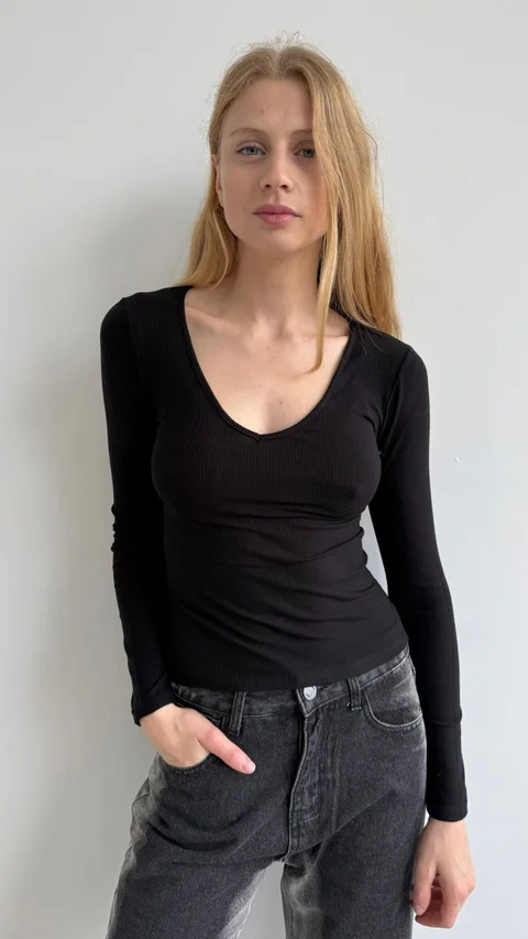 4-3740 - Remera DILARA