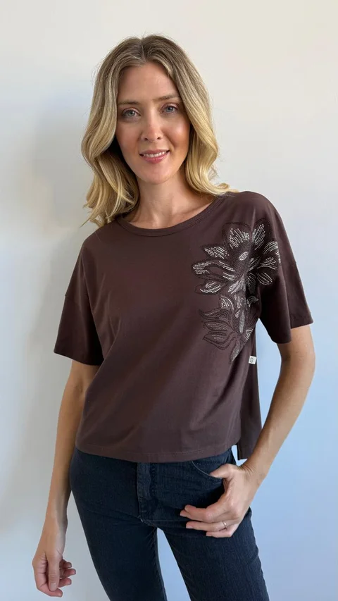 4-3752 - Remera Maha