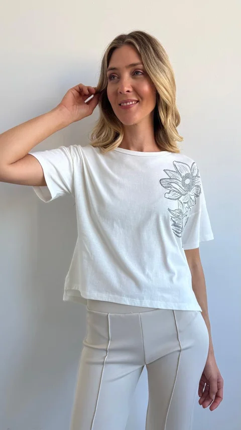 4-3752 - Remera Maha