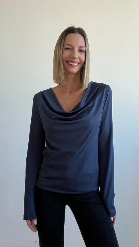 4-3765 - Remera Holly