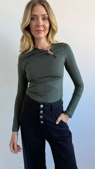 4-3737 - Remera Marwa - Vista 4