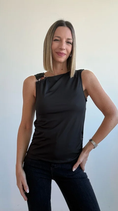 4-3771 - Remera Danielle
