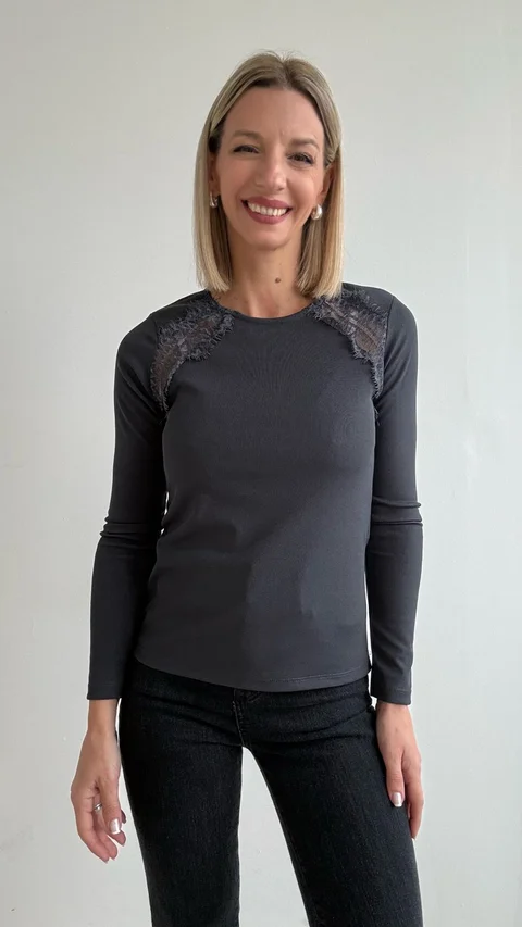 4-3585 - Remera Candy