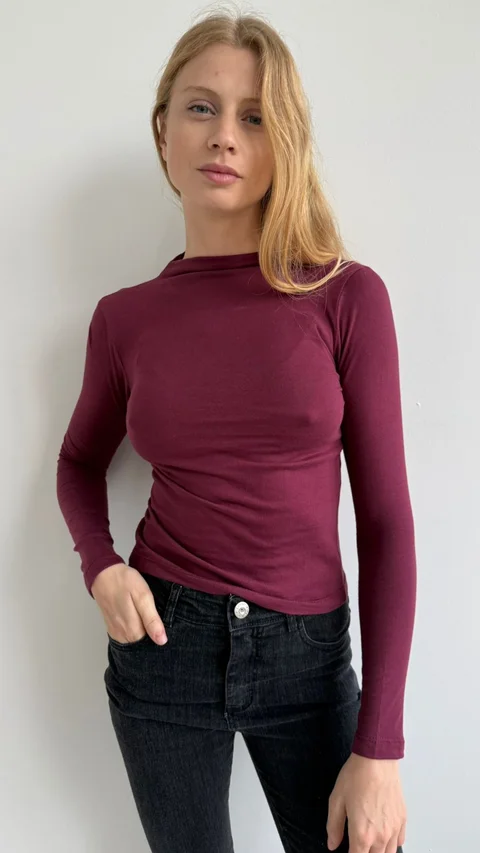 4-3712 - Remera MIRANO