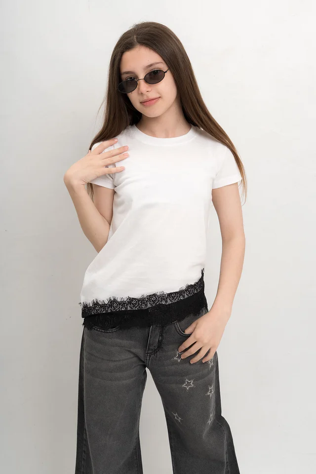 Remera Keira Jersey En Pico Con Puntilla En Bajo Prenda