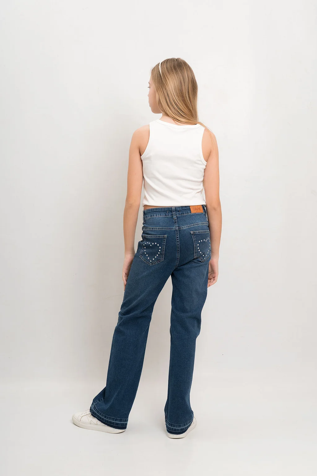 Jean Flare Lou Elastizado Con Tachas En Forma De Corazones En Bolsillos Traseros - 2
