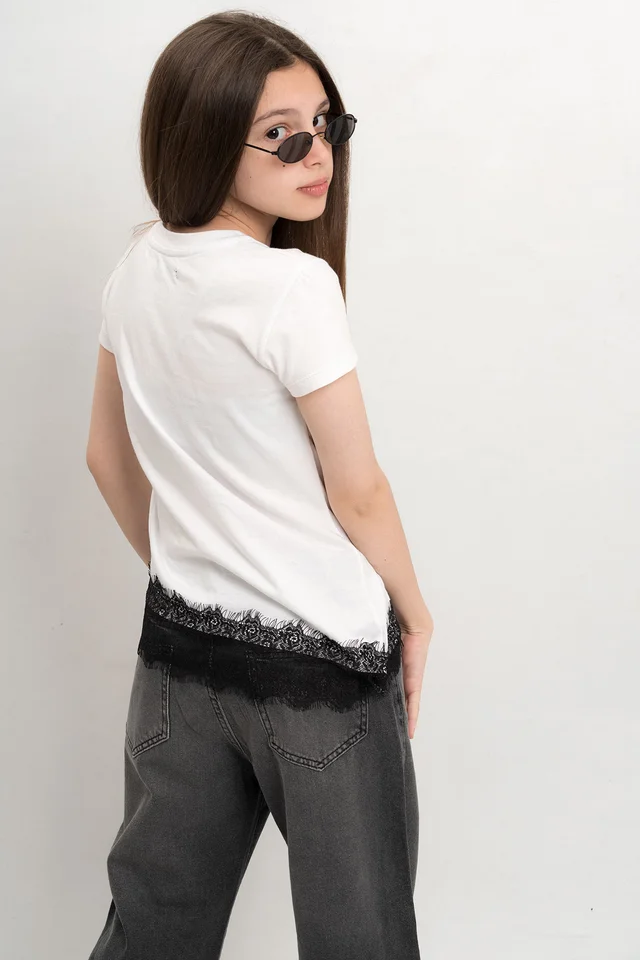 Remera Keira Jersey En Pico Con Puntilla En Bajo Prenda