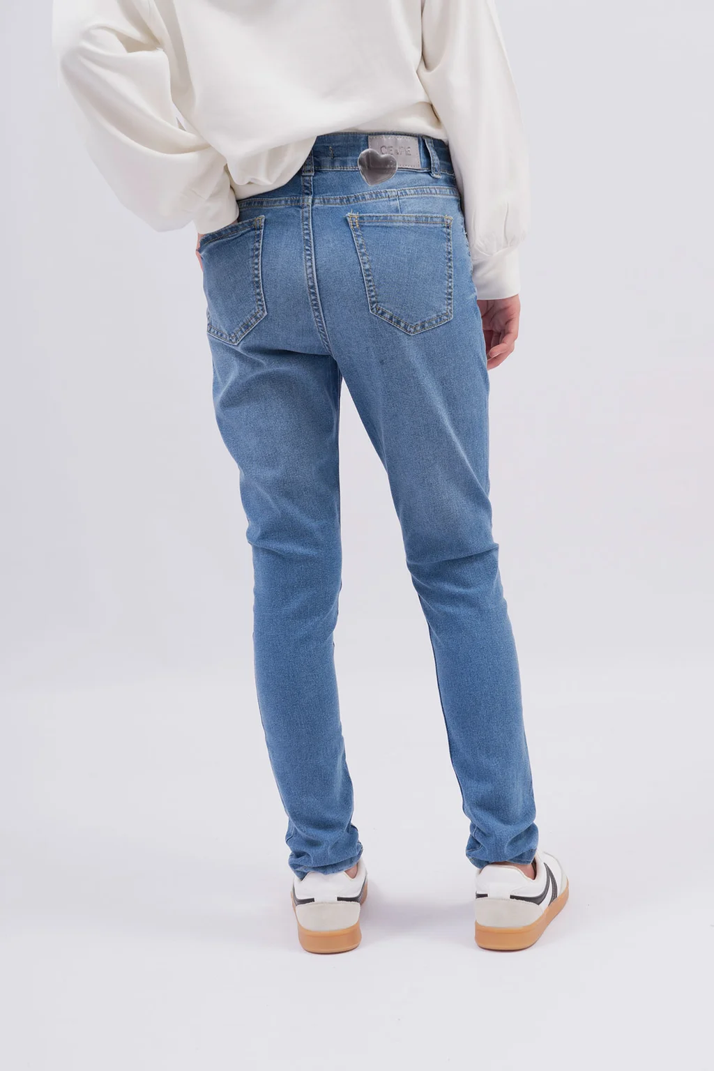 Jeans Elastizado Con Colgante Artesanal - 6