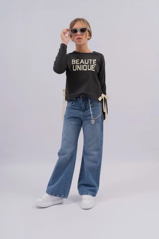 Jeans Wide Leg Azul Con Colgante De Perlas  Y  Cadena C Dije Corazon - Vista 5