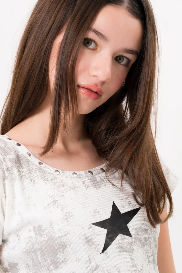Remera Morley Vintage Con Tachas Y Estrellas