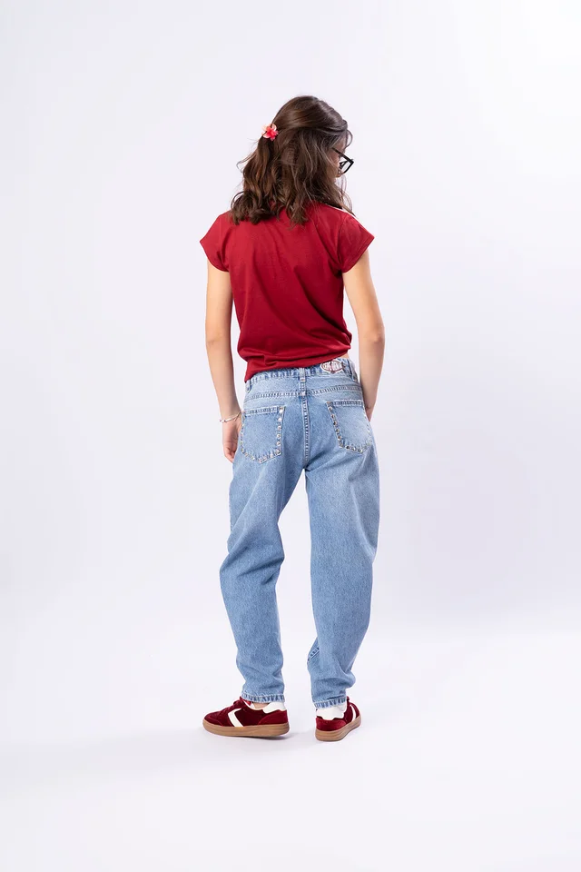 Jeans Barrel  Con Tachas En Canesu