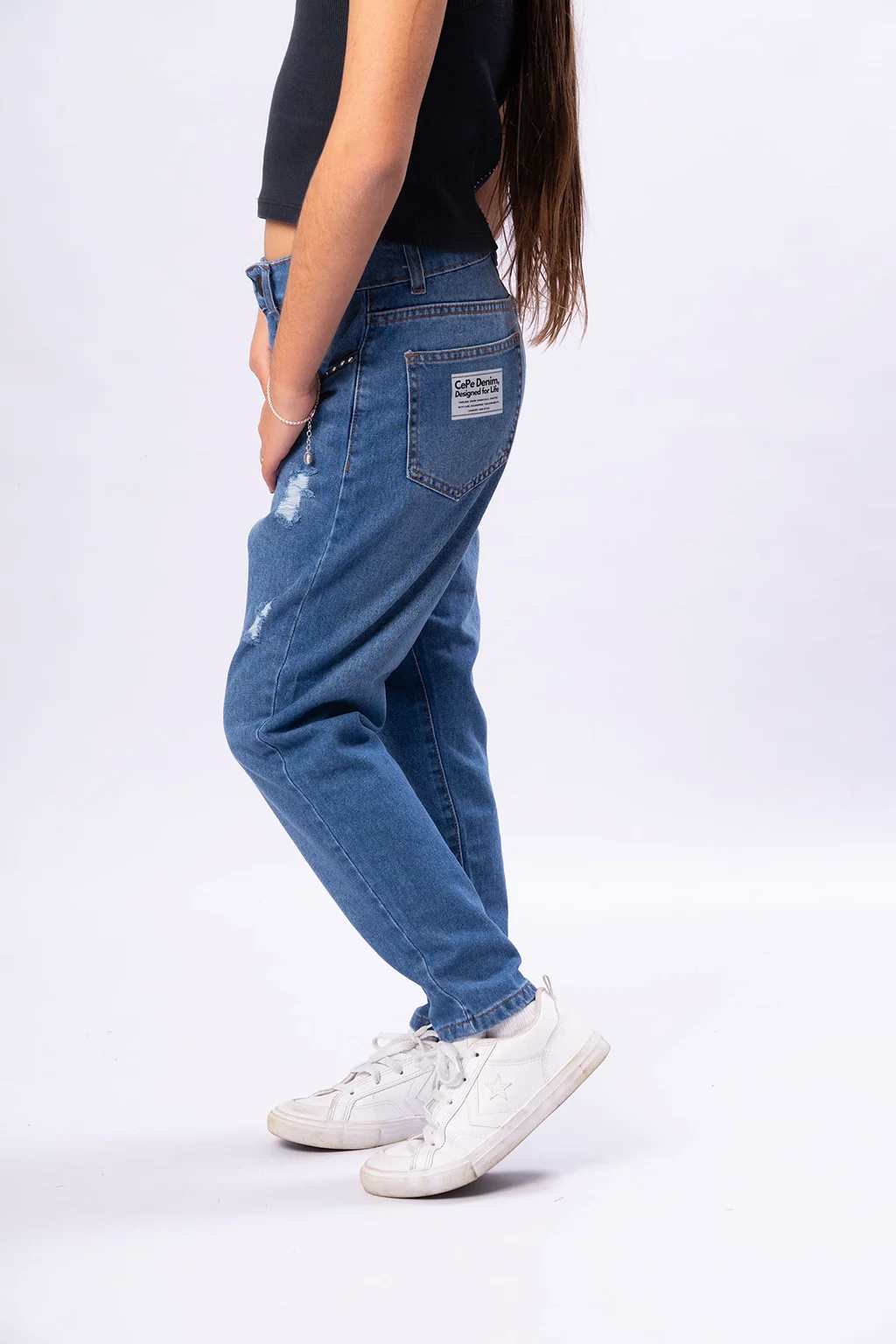 Pant Jeans Mom Con Tachas Y Eti Cepe Demin