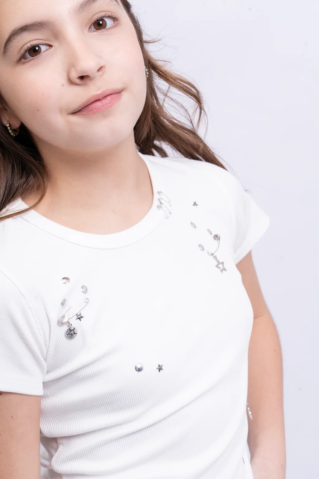 Remera Juana Morley Manga Corta Contachas Y Dijes Artesanal - 1
