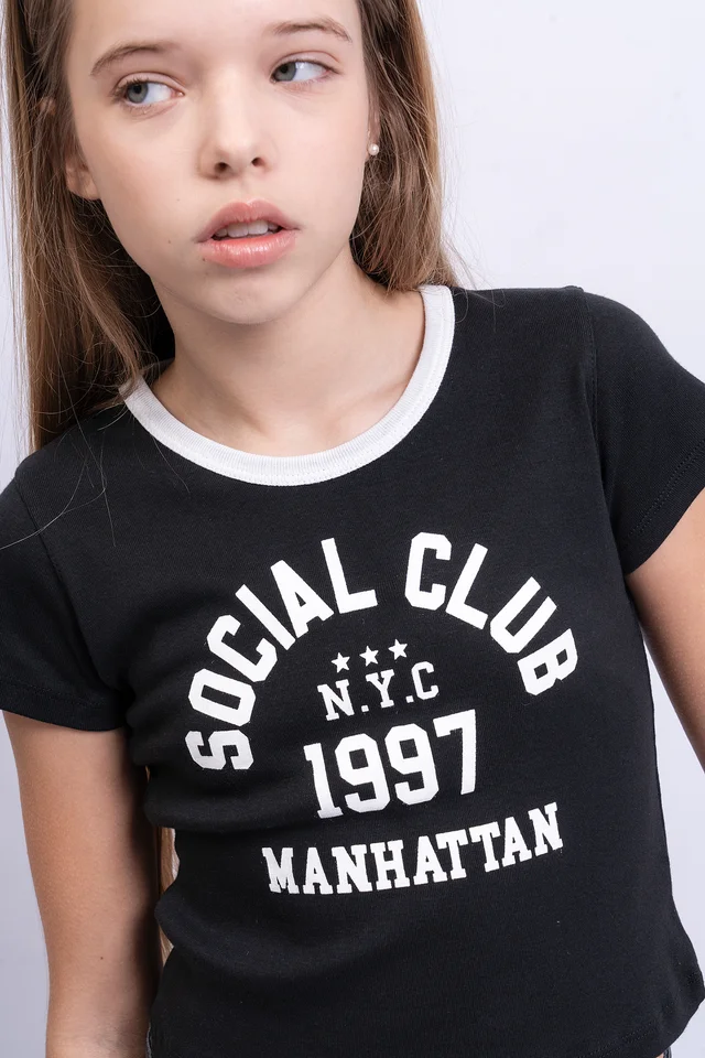 Remera Rina Cuello Redondo Combinado Social Club