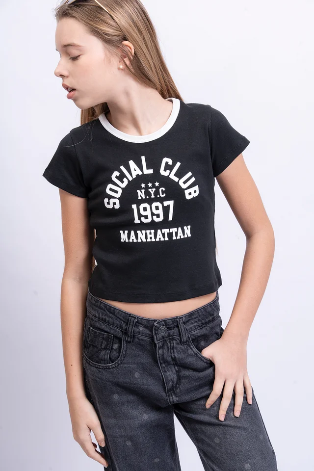 Remera Rina Cuello Redondo Combinado Social Club