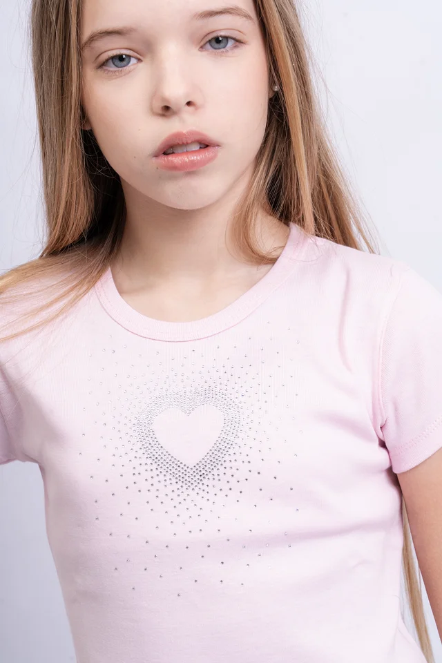 Remera Arel Manga Corta Corazon Stras