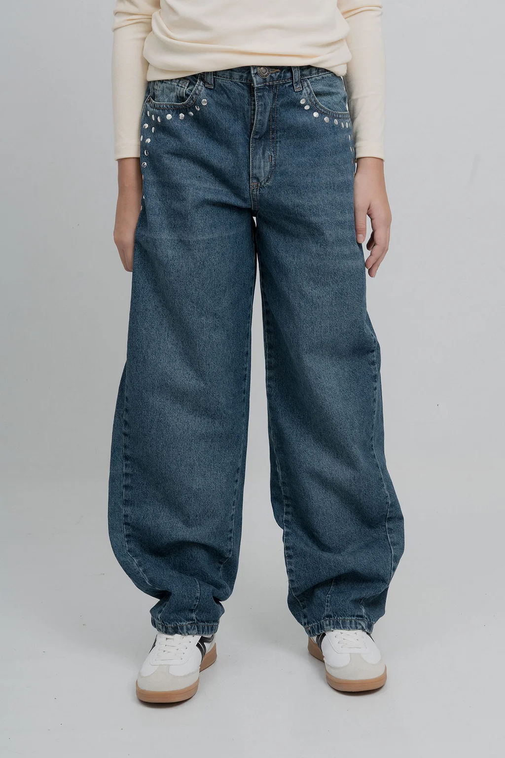 Jeans Baggy Yara Matizado Con Tachas En Boca Bolsillo - 0