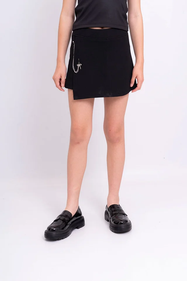 Skorts Crep Con Detalles Cadenas Y Moños