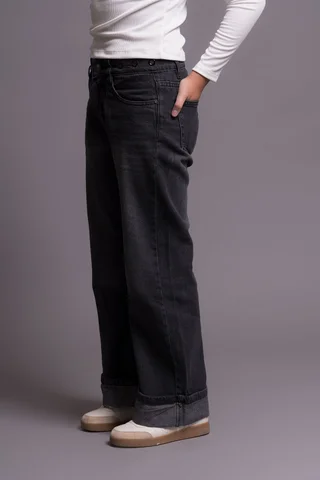 Jean Super Wide Leg Aline Black Con Botamanga Y Detalles De Ojales En Cintura Co - Vista 3