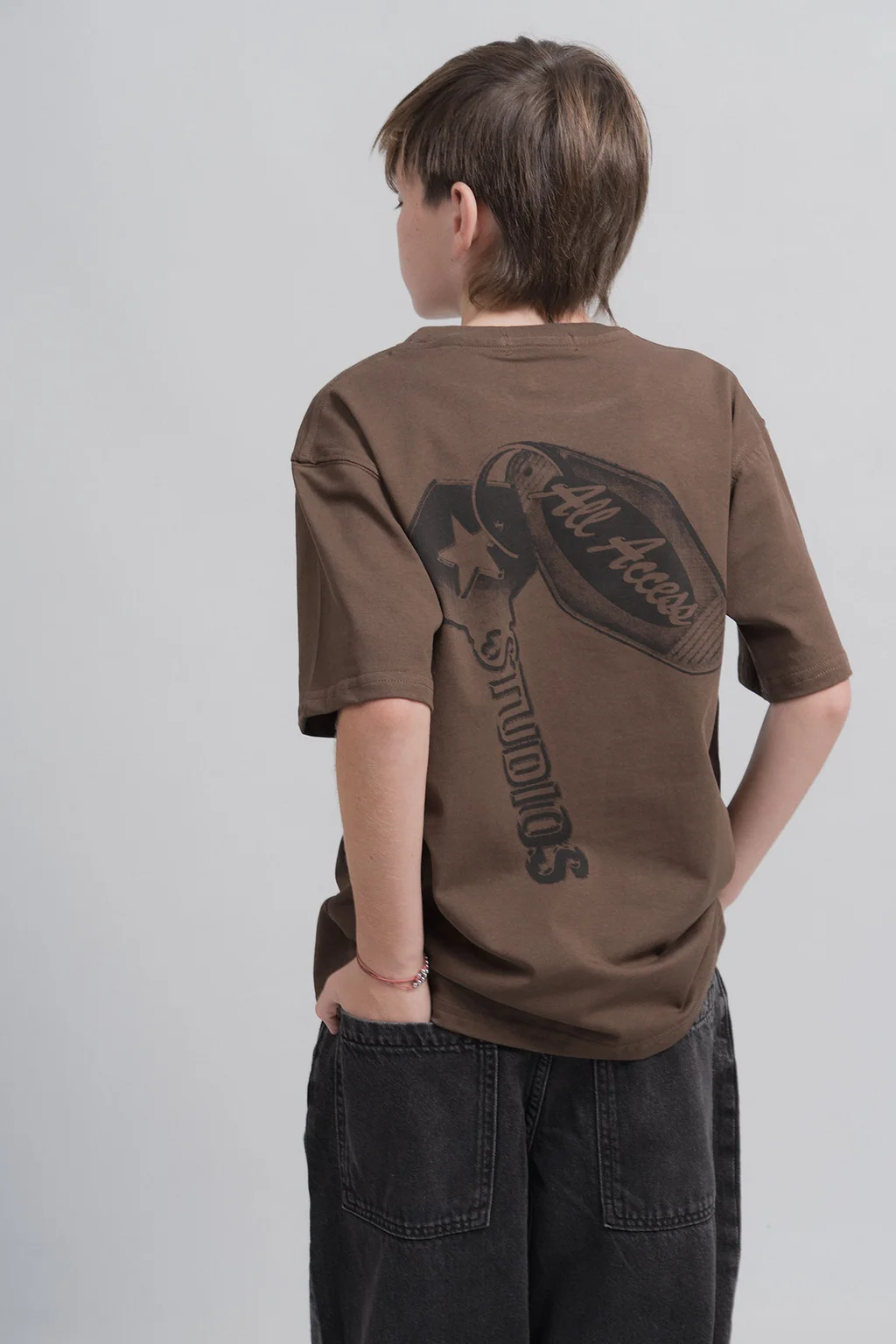 Remera Ryder Manga Corta Oversize En Algodón Frío Con Estampa Llavero Studios En - 2