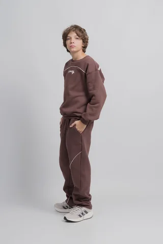 Jogger Dex Oversize De Frisa Con Recorte Y Vivo En Contratono. - Vista 5