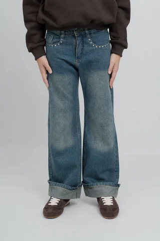 Jean Super Wide Leg Blue Con Botamanga Y Detalles De Tachas De Estrella En Bolsi - Vista 2